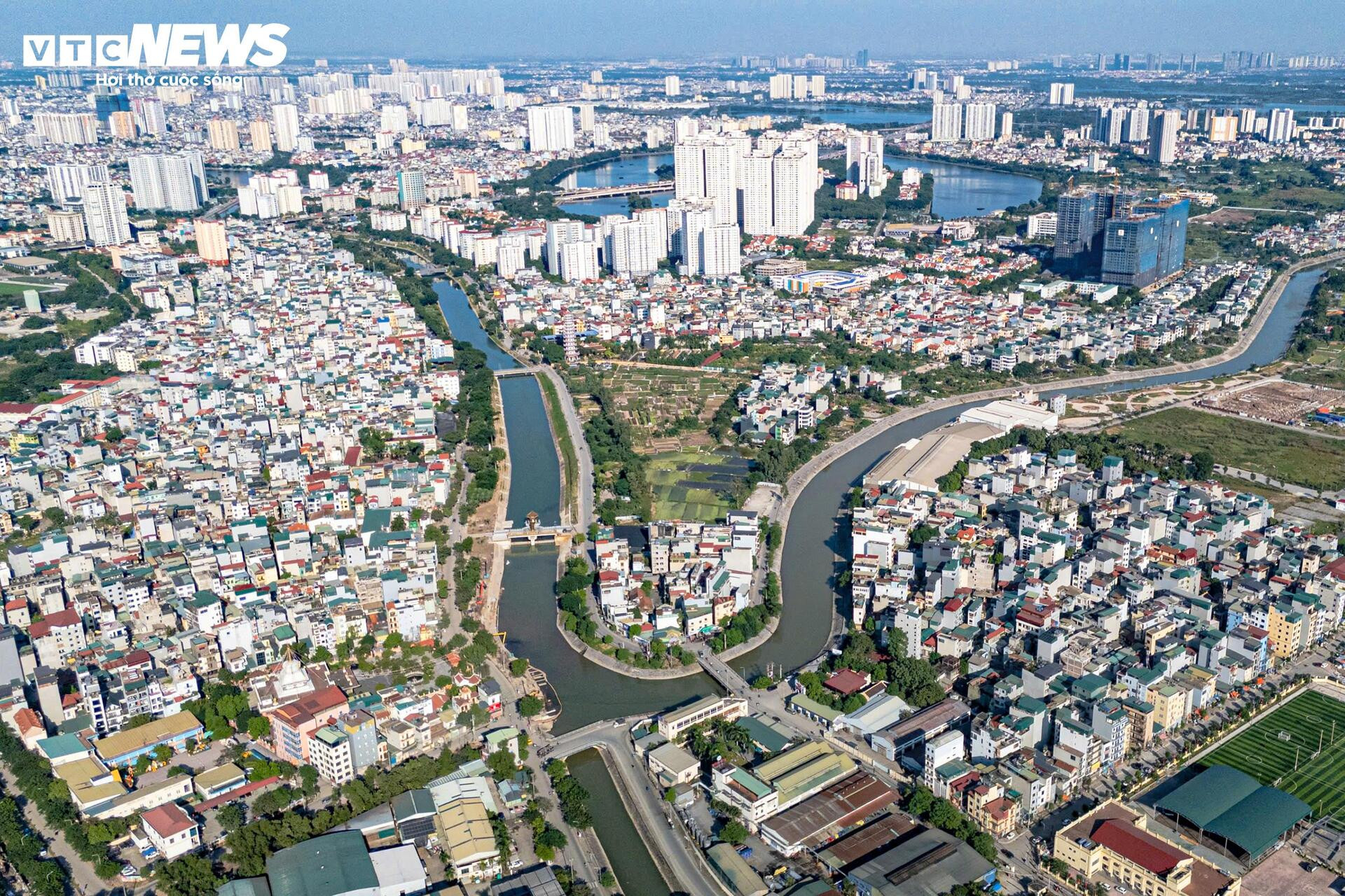 S&ocirc;ng T&ocirc; Lịch nh&igrave;n từ tr&ecirc;n cao trước khi 'lột x&aacute;c' th&agrave;nh c&ocirc;ng vi&ecirc;n xanh- Ảnh 1.