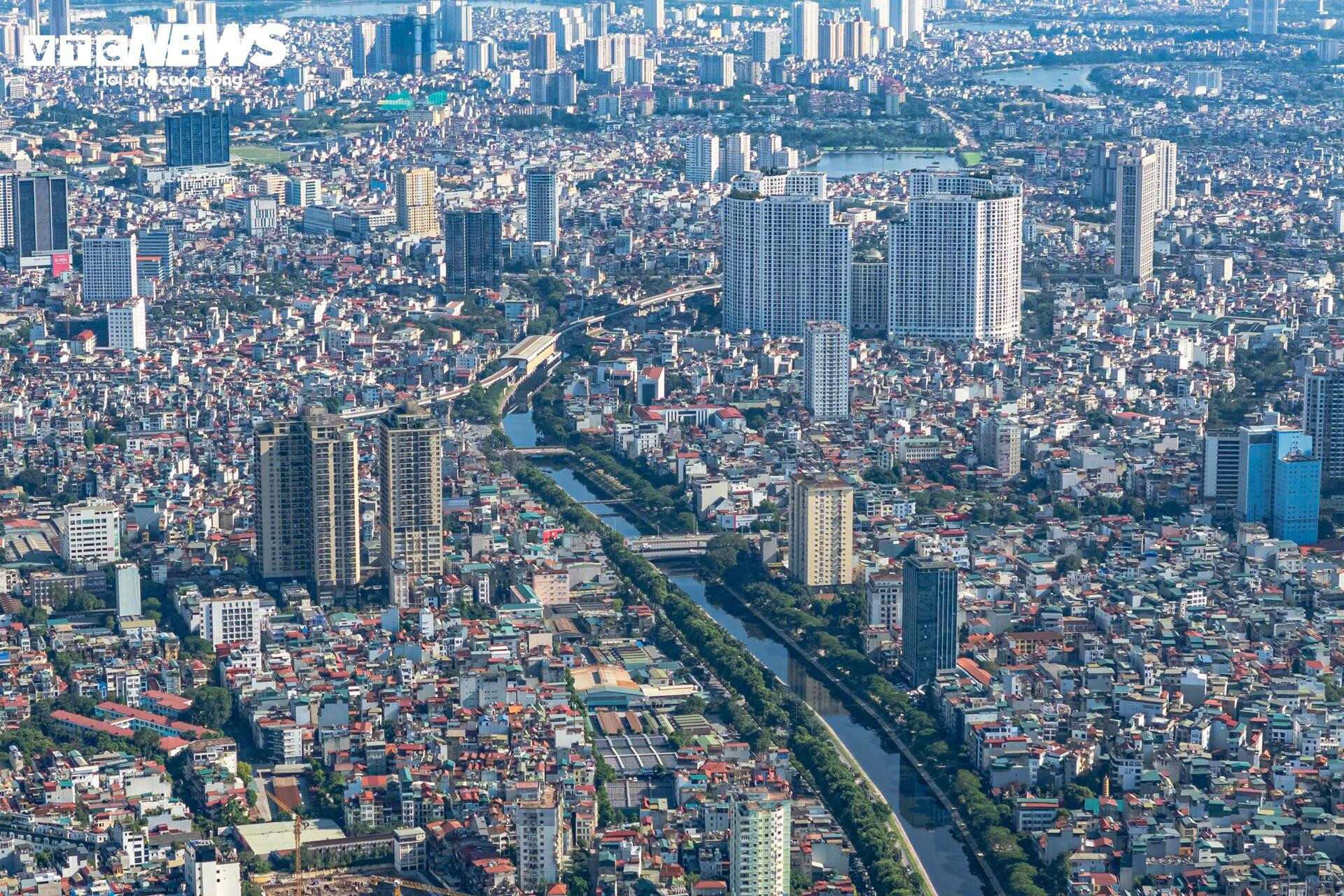 S&ocirc;ng T&ocirc; Lịch nh&igrave;n từ tr&ecirc;n cao trước khi 'lột x&aacute;c' th&agrave;nh c&ocirc;ng vi&ecirc;n xanh- Ảnh 2.