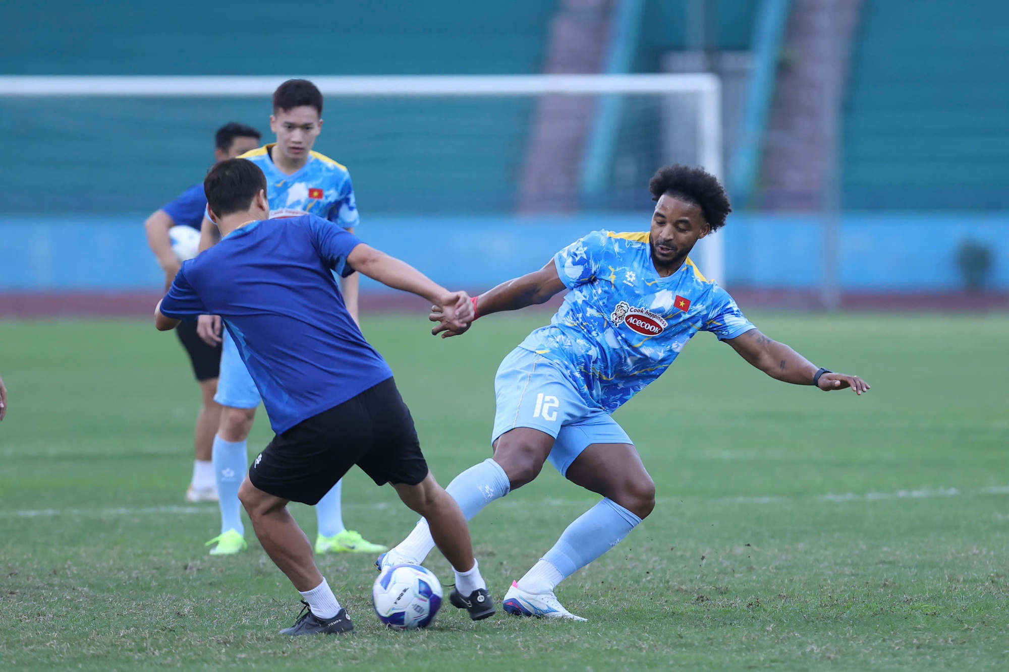 Xuân Son xuất hiện với giao diện cực ngầu, tuyển Việt Nam lên đường, sắp gieo sầu cho Malaysia?- Ảnh 10. Xuân Son xuất hiện với giao diện cực ngầu, tuyển Việt Nam lên đường, sắp gieo sầu cho Malaysia?- Ảnh 10.