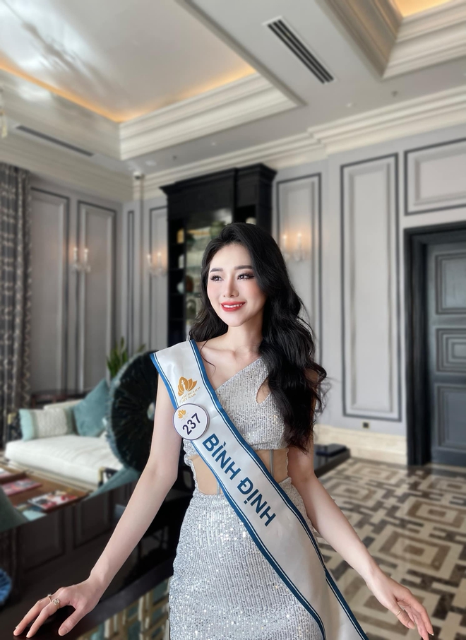 Th&iacute; sinh Olympia c&oacute; m&agrave;n lột x&aacute;c đỉnh nhất lịch sử: Sau 10 năm tưởng biến th&agrave;nh người kh&aacute;c, c&ograve;n thi cả Hoa hậu- Ảnh 4.