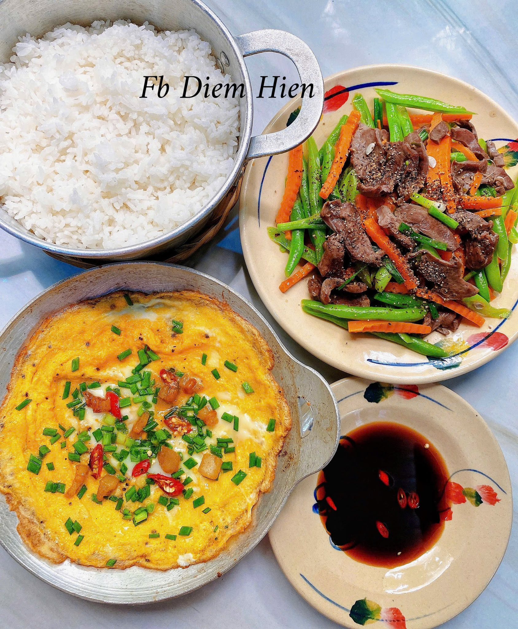 Seri "cơm nh&agrave; 2 m&oacute;n" của mom ở Bến Tre khuấy đảo MXH, nấu trong 30 ph&uacute;t m&agrave; m&oacute;n n&agrave;o cũng ngon như ở tiệm- Ảnh 8.