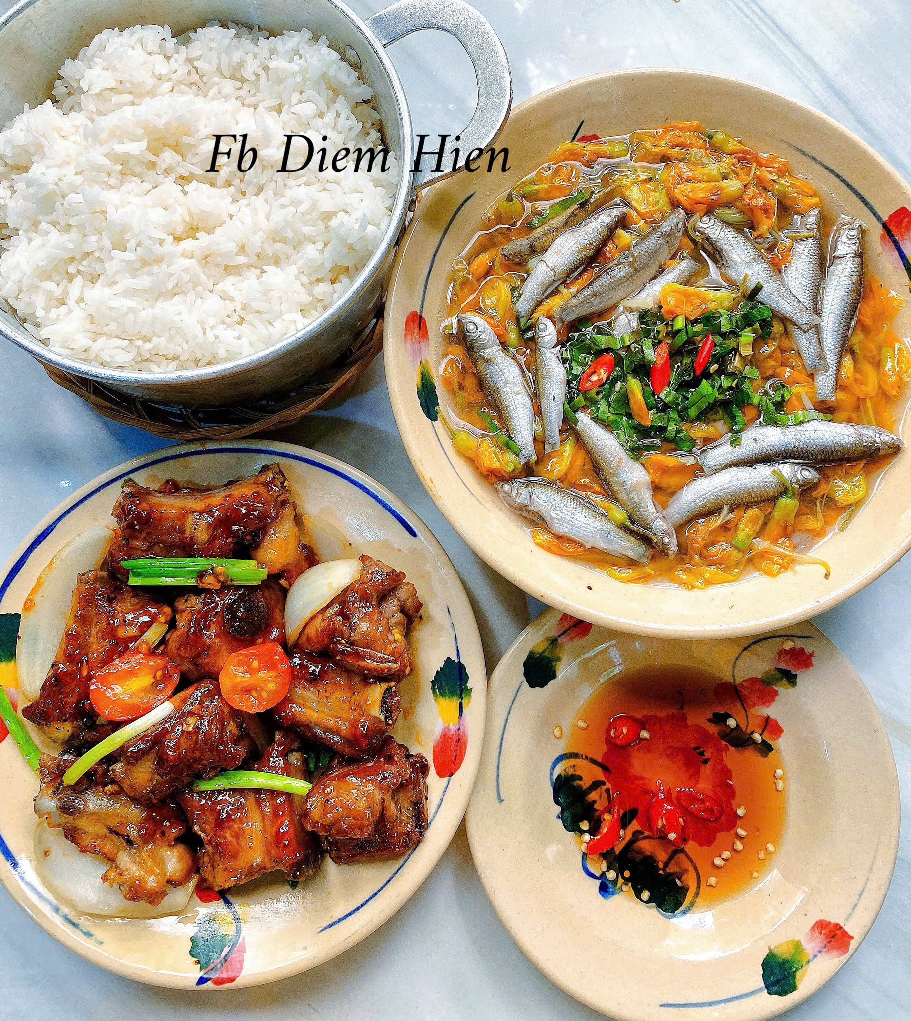 Seri "cơm nh&agrave; 2 m&oacute;n" của mom ở Bến Tre khuấy đảo MXH, nấu trong 30 ph&uacute;t m&agrave; m&oacute;n n&agrave;o cũng ngon như ở tiệm- Ảnh 13.