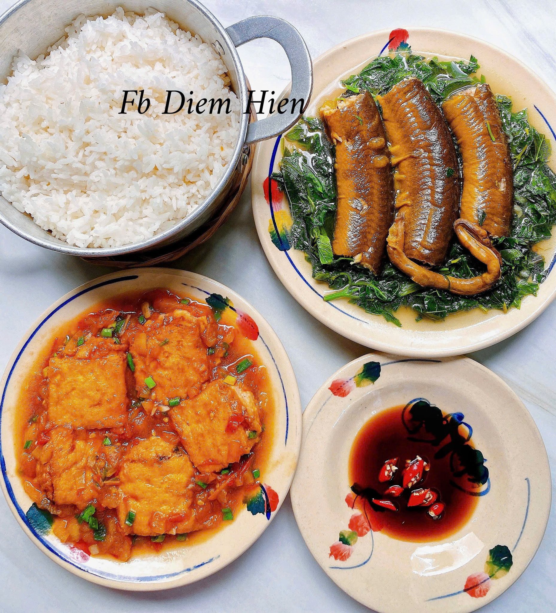 Seri "cơm nh&agrave; 2 m&oacute;n" của mom ở Bến Tre khuấy đảo MXH, nấu trong 30 ph&uacute;t m&agrave; m&oacute;n n&agrave;o cũng ngon như ở tiệm- Ảnh 6.