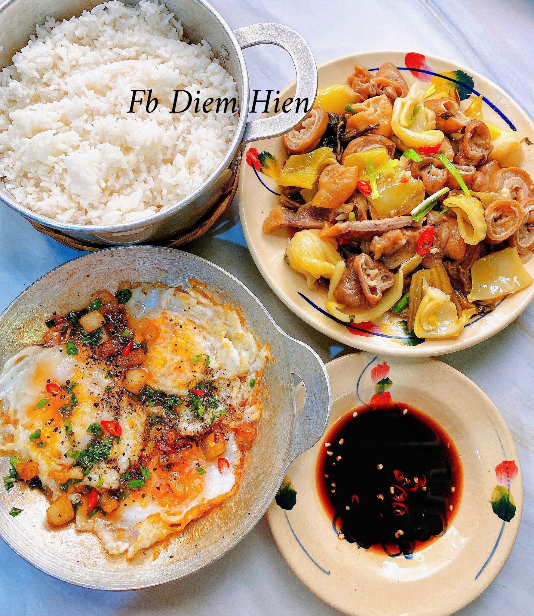 Seri "cơm nh&agrave; 2 m&oacute;n" của mom ở Bến Tre khuấy đảo MXH, nấu trong 30 ph&uacute;t m&agrave; m&oacute;n n&agrave;o cũng ngon như ở tiệm- Ảnh 22.