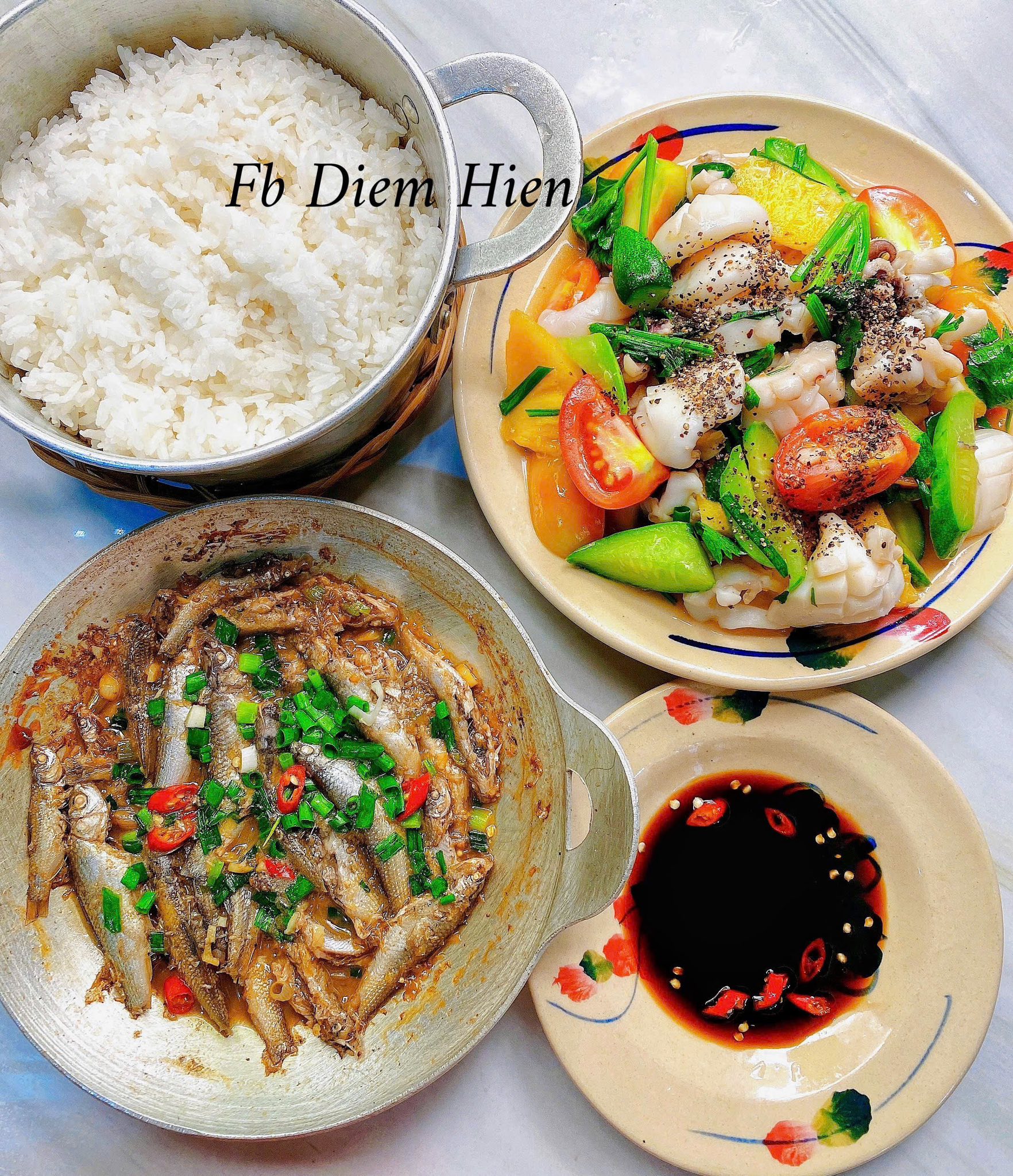 Seri "cơm nh&agrave; 2 m&oacute;n" của mom ở Bến Tre khuấy đảo MXH, nấu trong 30 ph&uacute;t m&agrave; m&oacute;n n&agrave;o cũng ngon như ở tiệm- Ảnh 11.