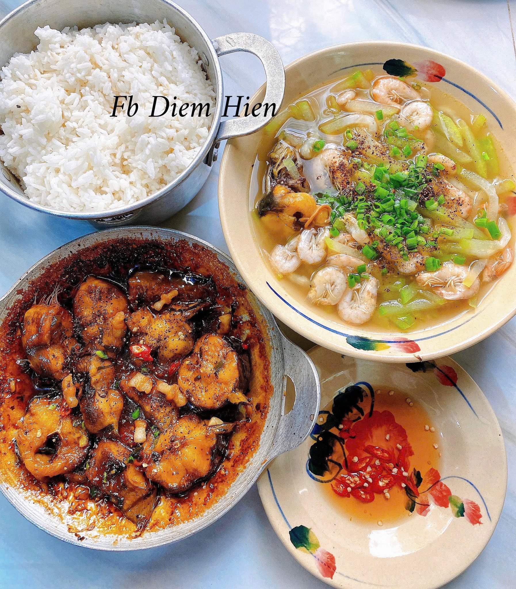 Seri "cơm nh&agrave; 2 m&oacute;n" của mom ở Bến Tre khuấy đảo MXH, nấu trong 30 ph&uacute;t m&agrave; m&oacute;n n&agrave;o cũng ngon như ở tiệm- Ảnh 16.