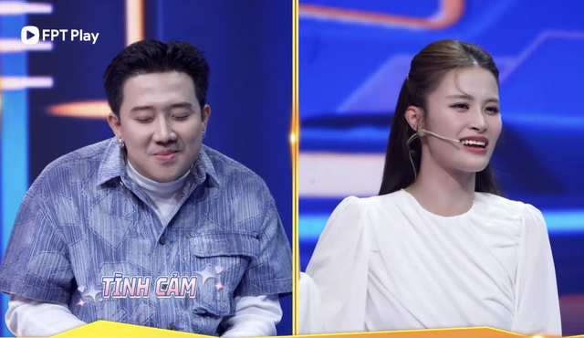 Đông Nhi nói đúng 3 chữ, hé lộ số tiền được Trấn Thành mừng cưới- Ảnh 1. Đông Nhi nói đúng 3 chữ, hé lộ số tiền được Trấn Thành mừng cưới- Ảnh 1.