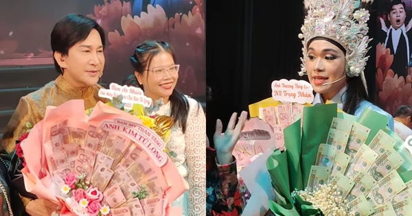 Nam nghệ sĩ 2004 hát xong, khán giả ùa lên tặng tiền mặt