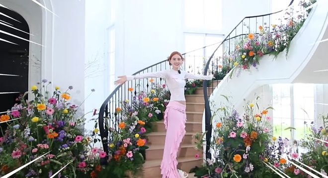 Bên trong biệt thự 8.000m2, gần 140 tỷ của ma nữ đẹp nhất Thái Lan Bên trong biệt thự 8.000m2, gần 140 tỷ của ma nữ đẹp nhất Thái Lan