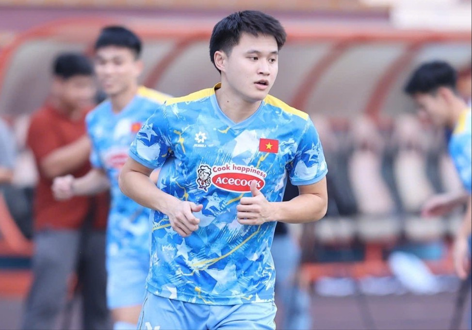 Tân binh Khổng Minh Gia Bảo tưởng bị trêu khi biết tin lên tuyển- Ảnh 1.