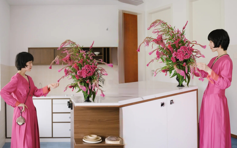 Hoa mào gà: Tưởng quê mùa mà cắm lên lại sang rực rỡ, chơi Tết đẹp mê và hút phú quý vào nhà- Ảnh 1.