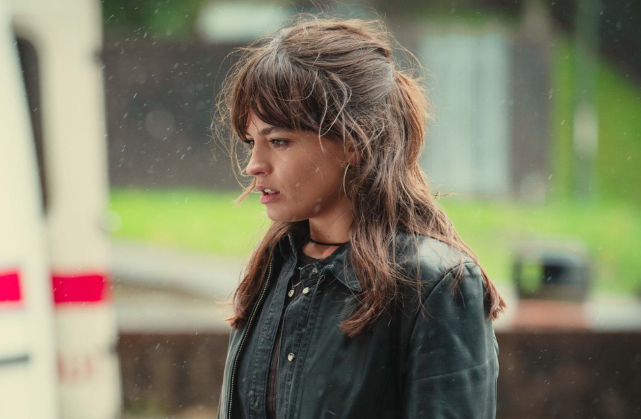 Xem phim Sex Education, tôi giật mình khi nghe con kể chuyện xích mích ở lớp: Tôi đã phải dạy con ngay 1 bài học đắt giá!- Ảnh 1. Xem phim Sex Education, tôi giật mình khi nghe con kể chuyện xích mích ở lớp: Tôi đã phải dạy con ngay 1 bài học đắt giá!- Ảnh 1.