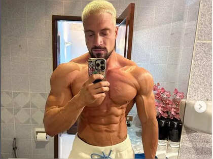 Trai đẹp thể hình sở hữu cơ ngực như phím đàn độc lạ nhất thế giới, ai thấy cũng phải "há hốc miệng" kinh ngạc- Ảnh 1.