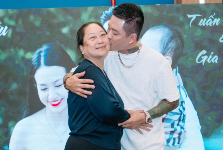 Mẹ ca sĩ Tuấn Hưng qua đời- Ảnh 1.