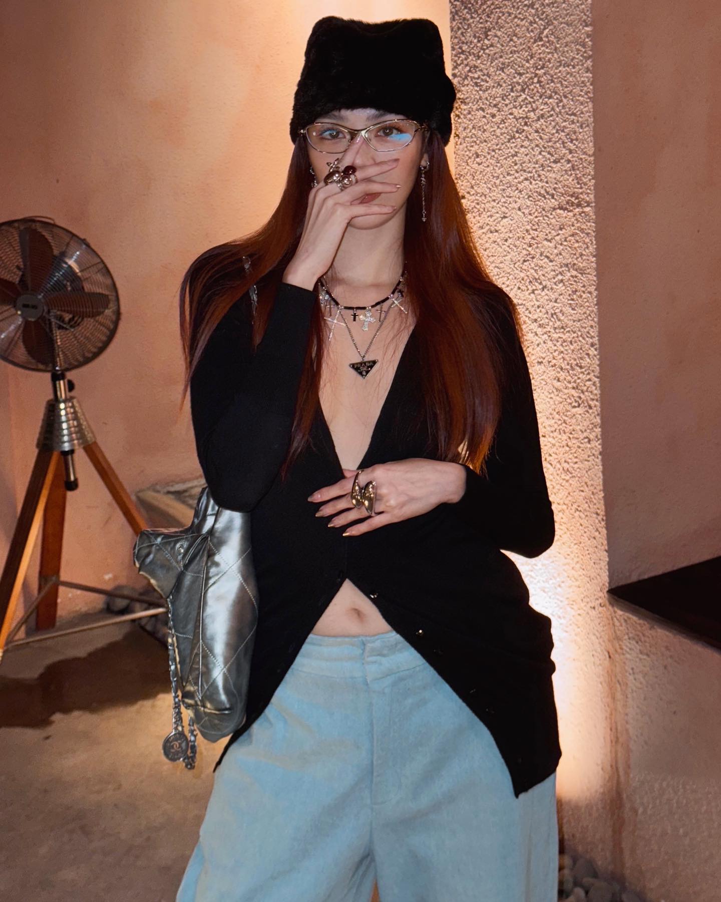 Thót tim với áo hở bạo của dâu hào môn Lan Khuê- Ảnh 8.