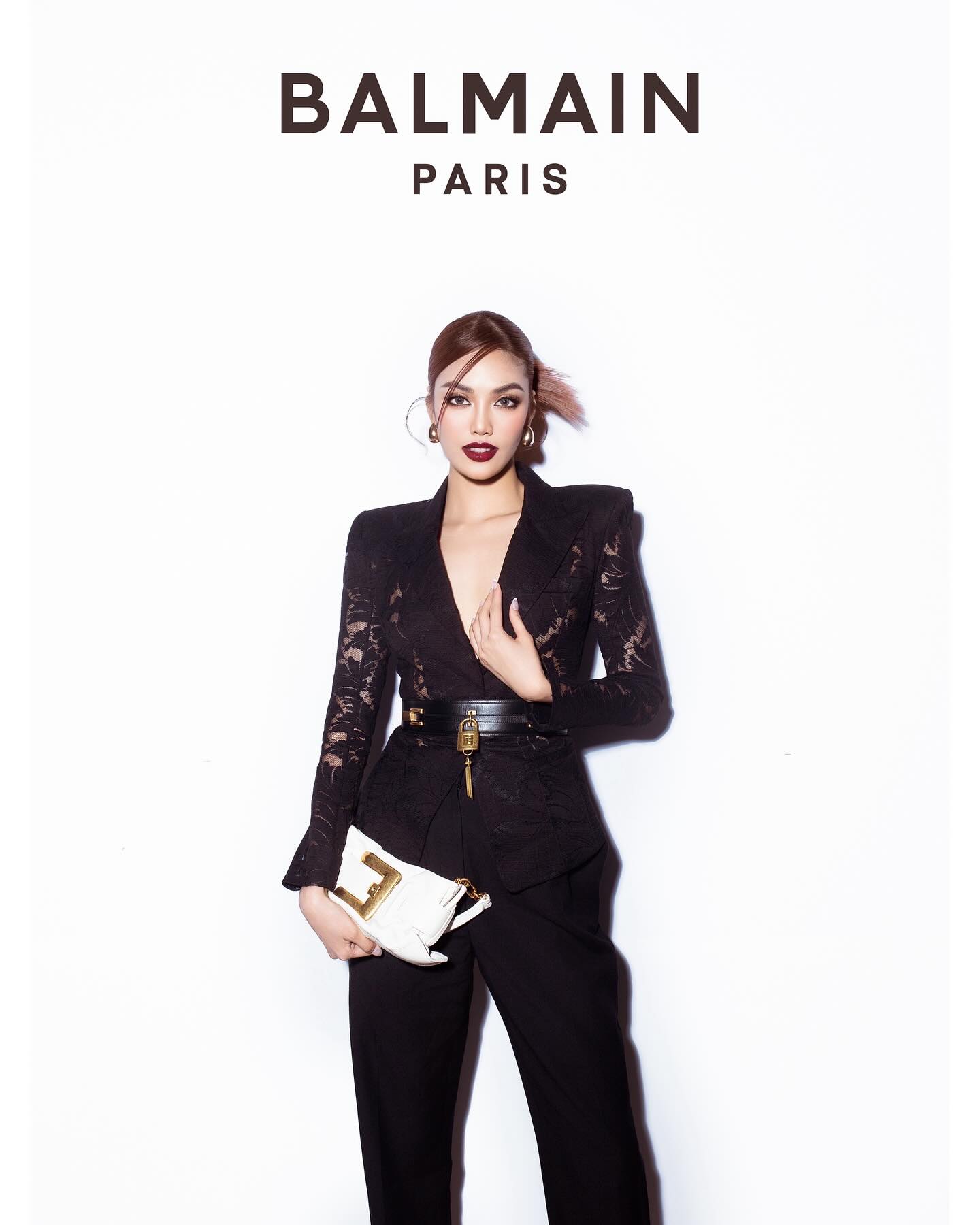 Thót tim với áo hở bạo của dâu hào môn Lan Khuê- Ảnh 6.