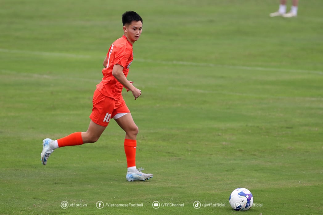 Vô duyên ở tuyển Việt Nam, sao Việt kiều liên tục tỏa sáng tại châu Âu- Ảnh 2. Vô duyên ở tuyển Việt Nam, sao Việt kiều liên tục tỏa sáng tại châu Âu- Ảnh 2.