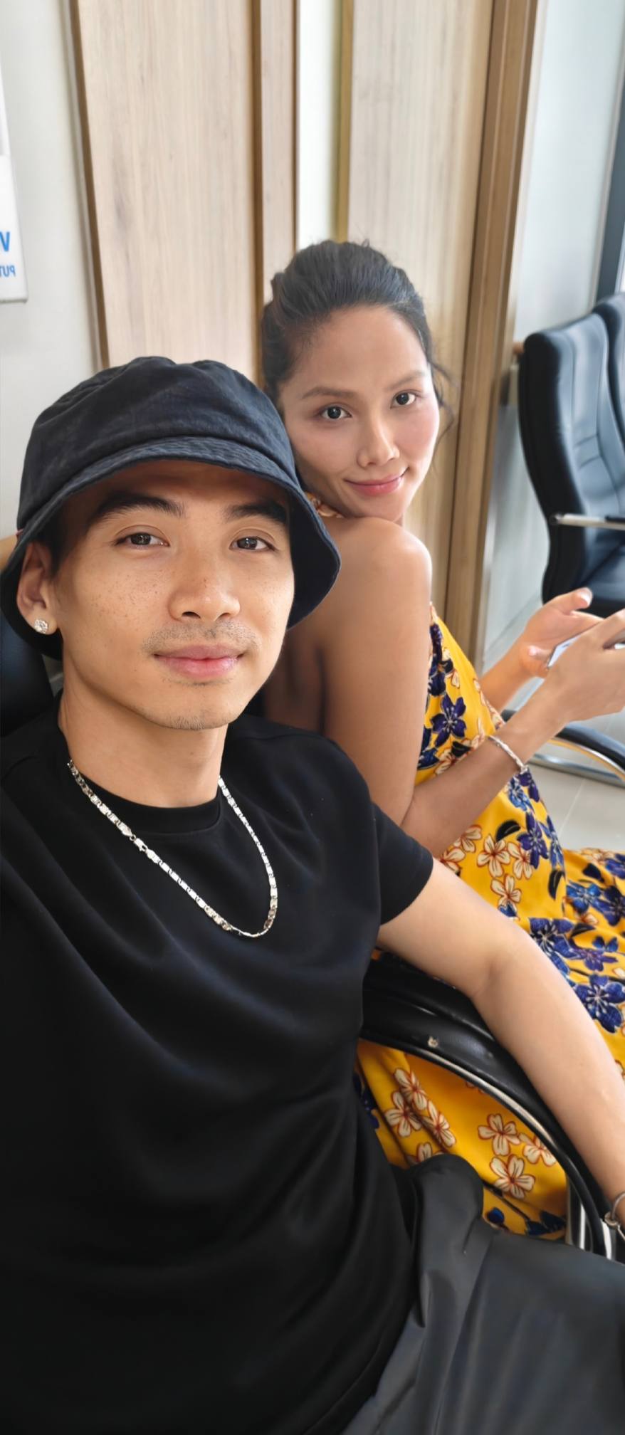 Vợ chồng Hoa hậu H'Hen Niê lại bị nhắc nhở- Ảnh 6. Vợ chồng Hoa hậu H'Hen Niê lại bị nhắc nhở- Ảnh 6.