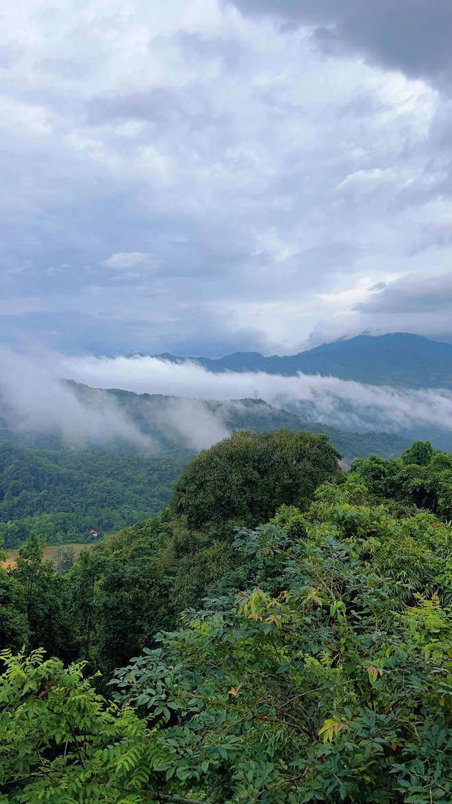 Cặp vợ chồng chi 3 tỷ x&acirc;y nh&agrave; như cổ t&iacute;ch tr&ecirc;n v&ugrave;ng n&uacute;i Tuy&ecirc;n Quang: View triệu đ&ocirc;, 0 đồng rau củ- Ảnh 21.