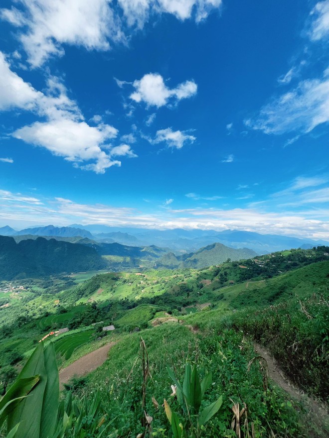 Cặp vợ chồng chi 3 tỷ x&acirc;y nh&agrave; như cổ t&iacute;ch tr&ecirc;n v&ugrave;ng n&uacute;i Tuy&ecirc;n Quang: View triệu đ&ocirc;, 0 đồng rau củ- Ảnh 18.