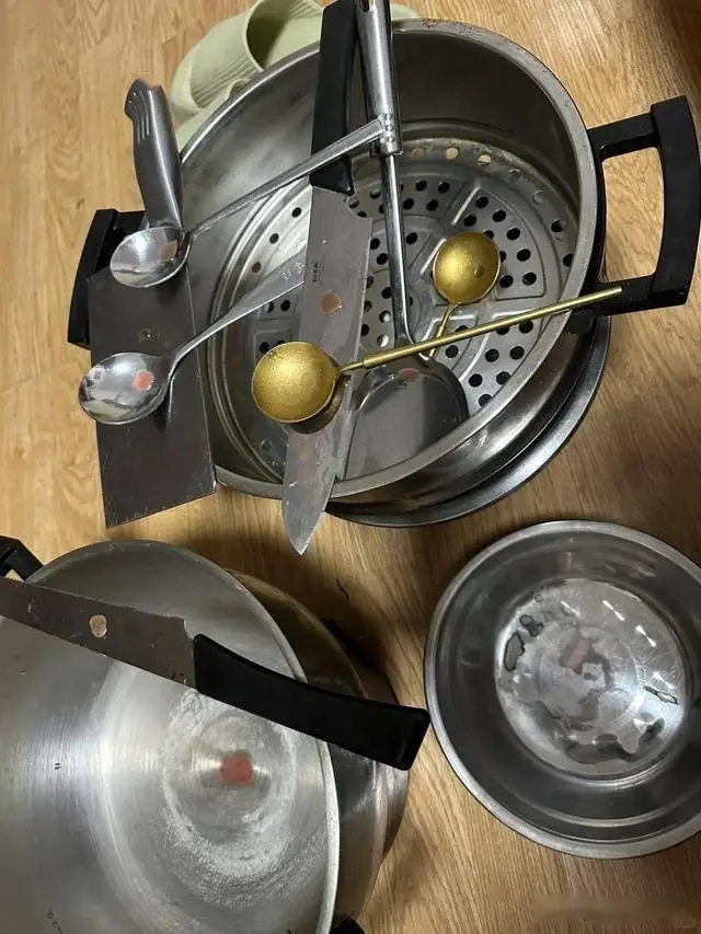 Nghe thì khó tin nhưng 5 món đồ quen thuộc này trong nhà bếp lại đang khiến cả nhà bạn hít phải "chất độc" mỗi ngày- Ảnh 3.