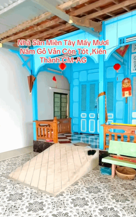 Nh&agrave; gỗ miền T&acirc;y: V&igrave; sao phải xanh ngắt, hoa văn rực rỡ mới ra đ&uacute;ng chất 