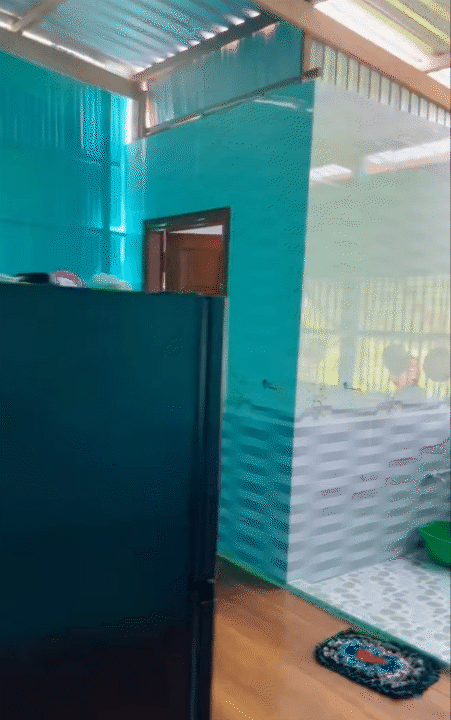 Nh&agrave; gỗ miền T&acirc;y: V&igrave; sao phải xanh ngắt, hoa văn rực rỡ mới ra đ&uacute;ng chất 