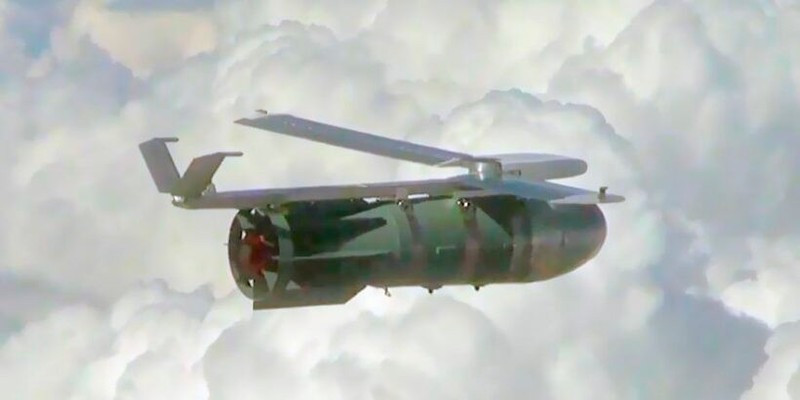 Phát triển vũ khí tầm xa lai giữa bom hàng không và tên lửa chiến thuật- Ảnh 2.