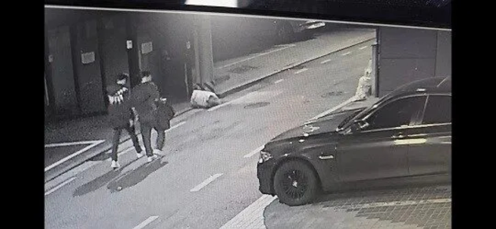 Chấn động tin nam ca sĩ 9X nghi bị uy hiếp trong t&ugrave;, phải chuyển n&oacute;ng gần 550 triệu cho quản gi&aacute;o trại giam?- Ảnh 4.