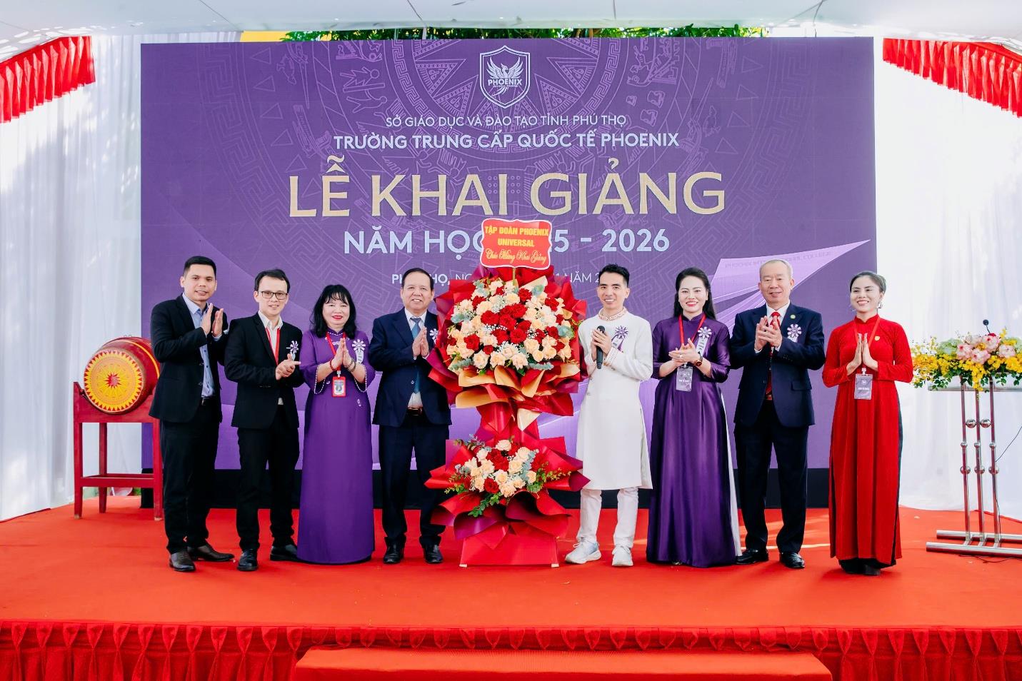 Trường Trung cấp Quốc tế Phoenix : Đ&agrave;o tạo chuy&ecirc;n biệt ng&agrave;nh thẩm mỹ - l&agrave;m đẹp- Ảnh 1.