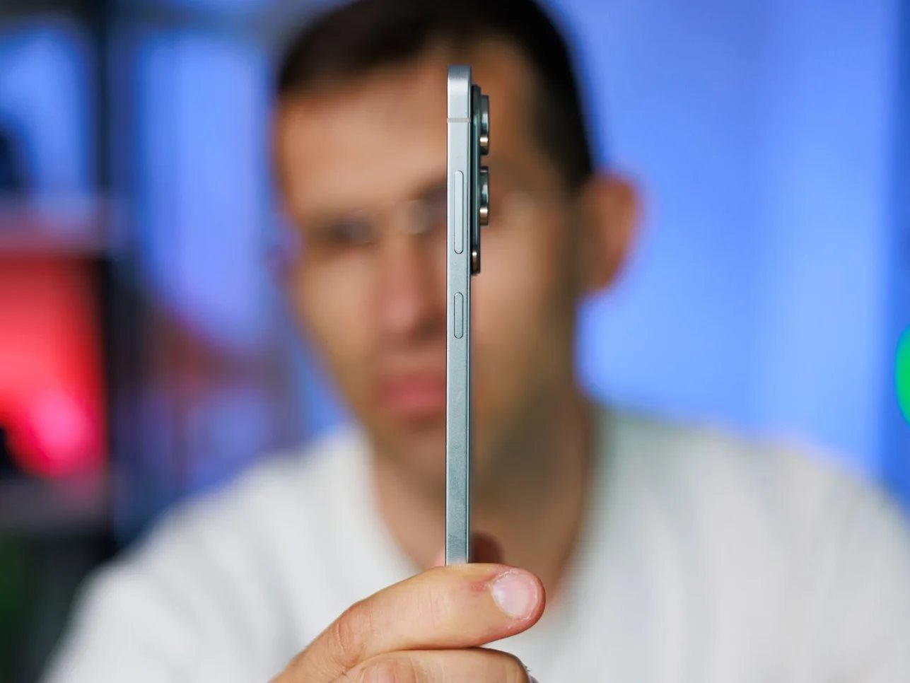 Đáng buồn thay, từ kẻ tiên phong, Samsung giờ chỉ biết ngồi chờ iPhone làm cái gì là "bắt chước cái đấy"?- Ảnh 2.