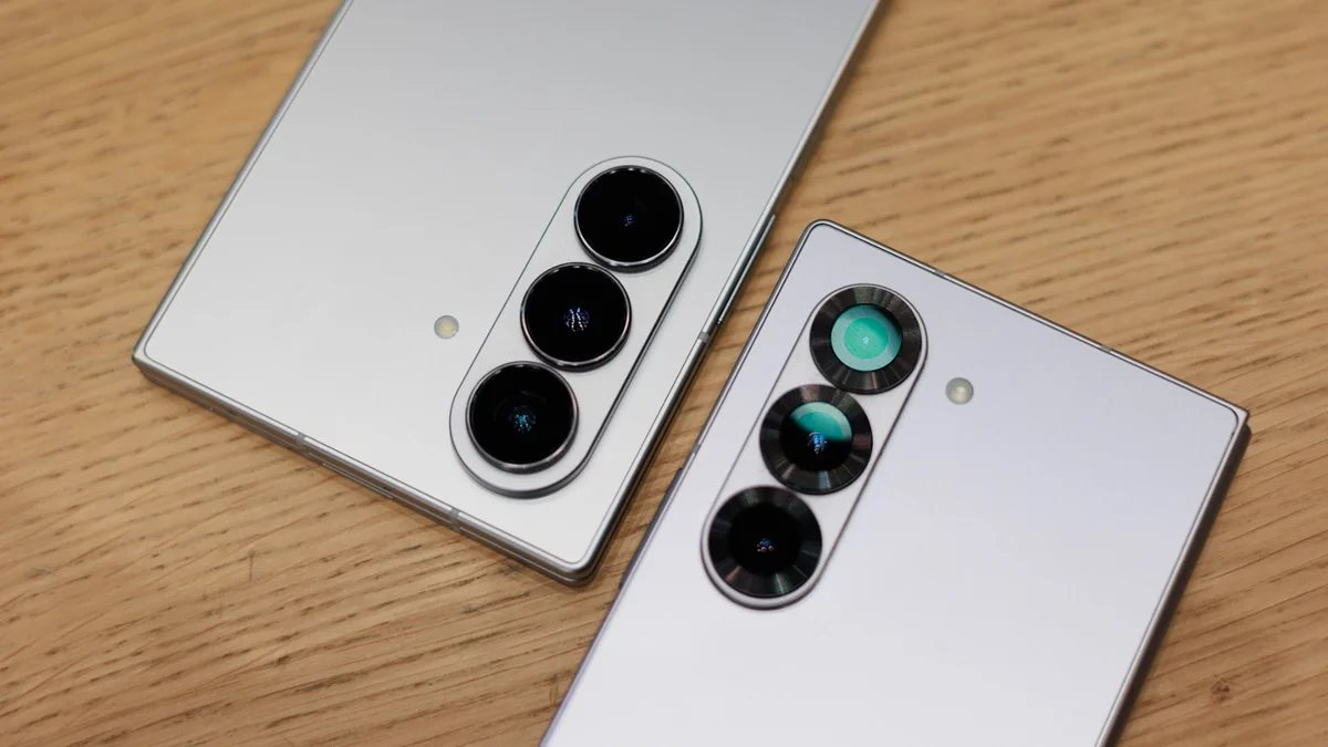 Đáng buồn thay, từ kẻ tiên phong, Samsung giờ chỉ biết ngồi chờ iPhone làm cái gì là "bắt chước cái đấy"?- Ảnh 1.