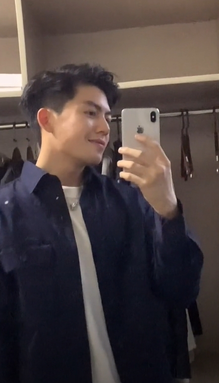 Giảng viên Học viện Kinh tế đối ngoại đẹp tựa nam thần, hát hay như ca sĩ, xem 100 lần vẫn chưa thấy đủ- Ảnh 12. Giảng viên Học viện Kinh tế đối ngoại đẹp tựa nam thần, hát hay như ca sĩ, xem 100 lần vẫn chưa thấy đủ- Ảnh 12.