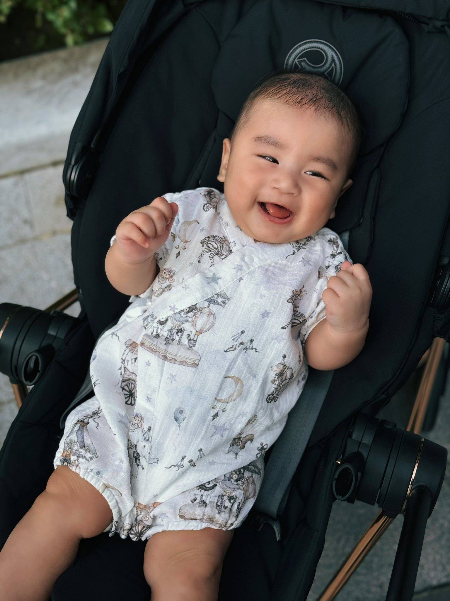 Hành trình nuôi con mát tay của mẹ bỉm Mai Ngọc: Bé Panda cực kỳ 