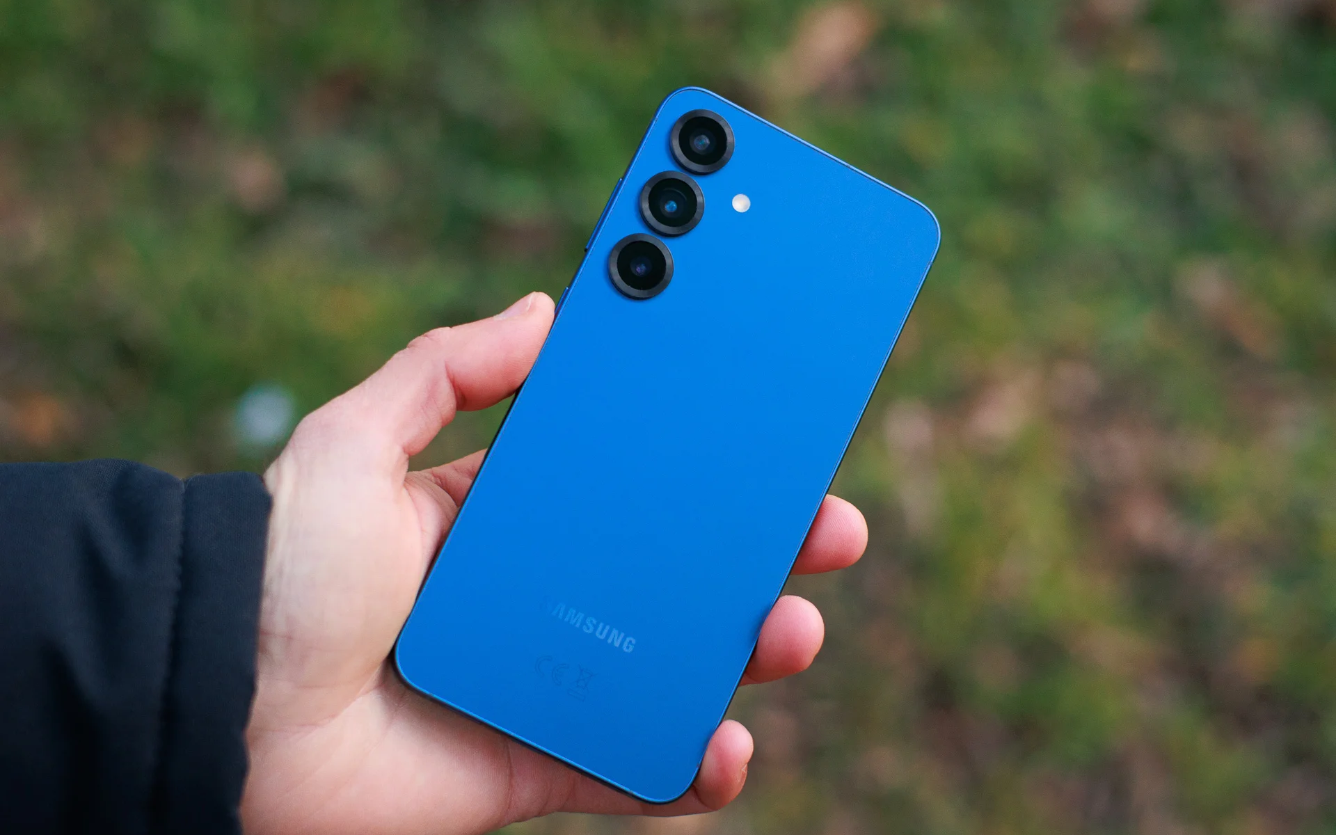 &ldquo;&Ocirc;ng kẹ&rdquo; Motorola ch&agrave;o s&acirc;n Việt Nam: Samsung sẽ phải lo lắng trước đối thủ kh&oacute; chịu nhất từ trước đến nay?- Ảnh 5.