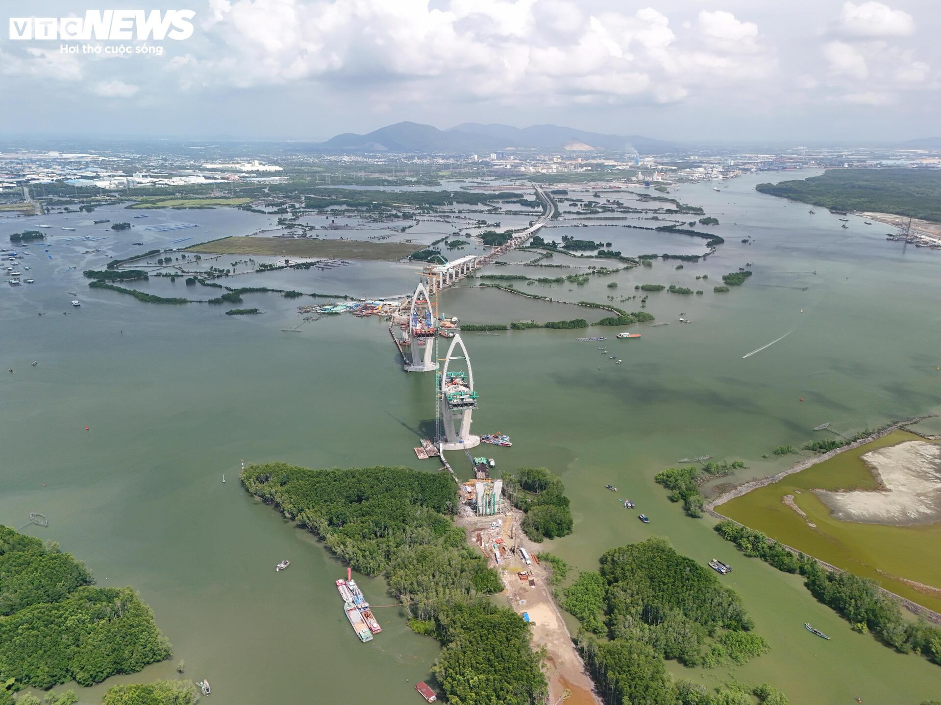 Chưa từng có: Cầu lập kỷ lục Đông Nam Á, nối 2 địa phương giàu nhất Việt Nam vượt tiến độ tới 6 tháng- Ảnh 4.