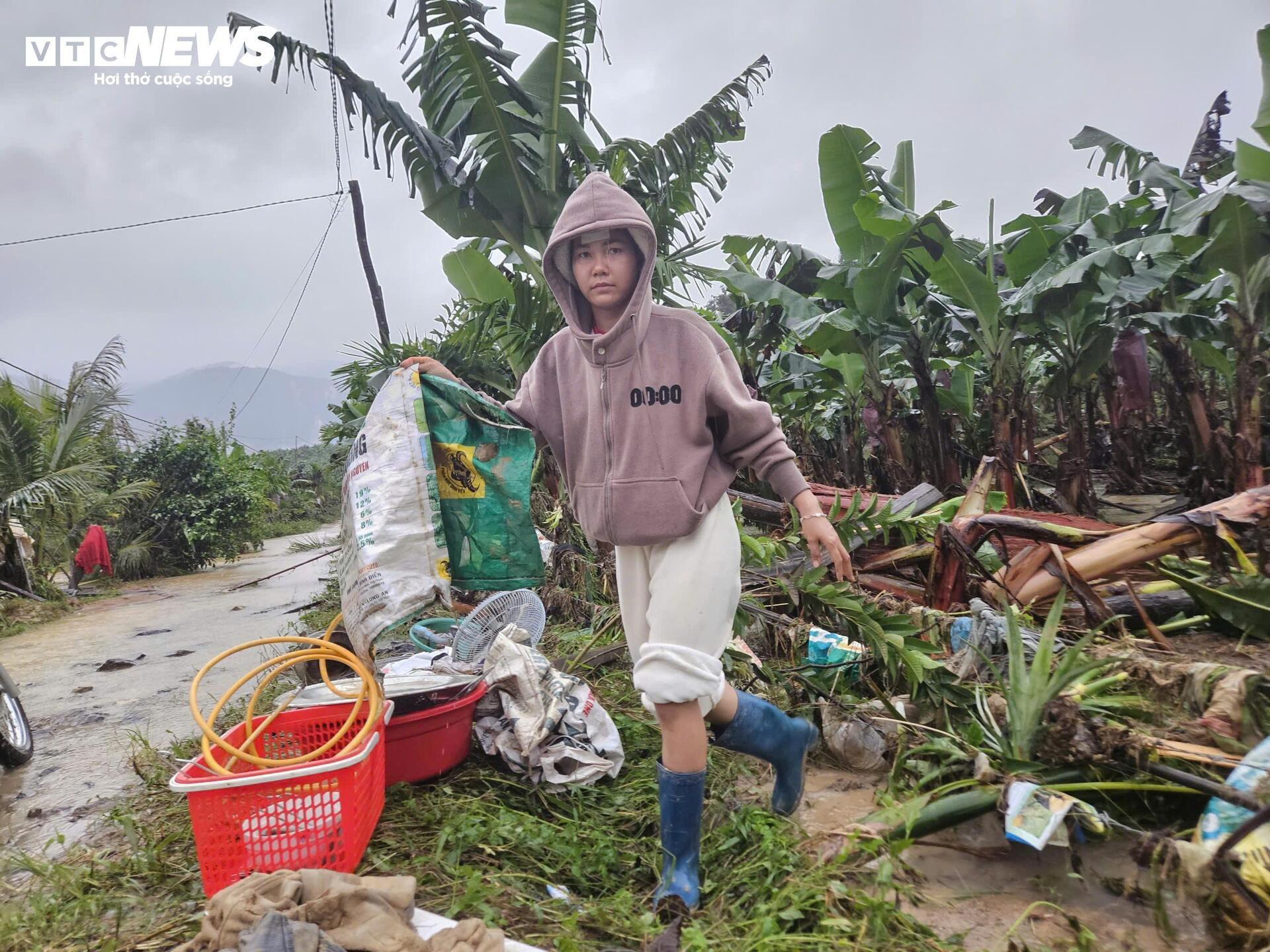 Người phụ nữ 2 lần mất nhà vì lũ cuốn ở Đắk Lắk: Chỉ kịp ôm 2 con tháo chạy- Ảnh 3.