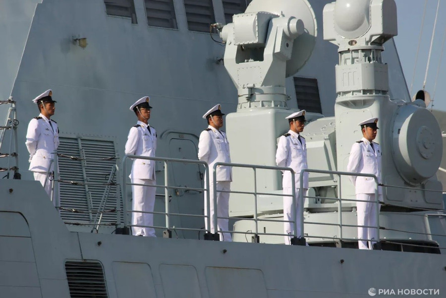 Tàu sân bay Phúc Kiến mạnh tương đương Kitty Hawk của Mỹ- Ảnh 1.