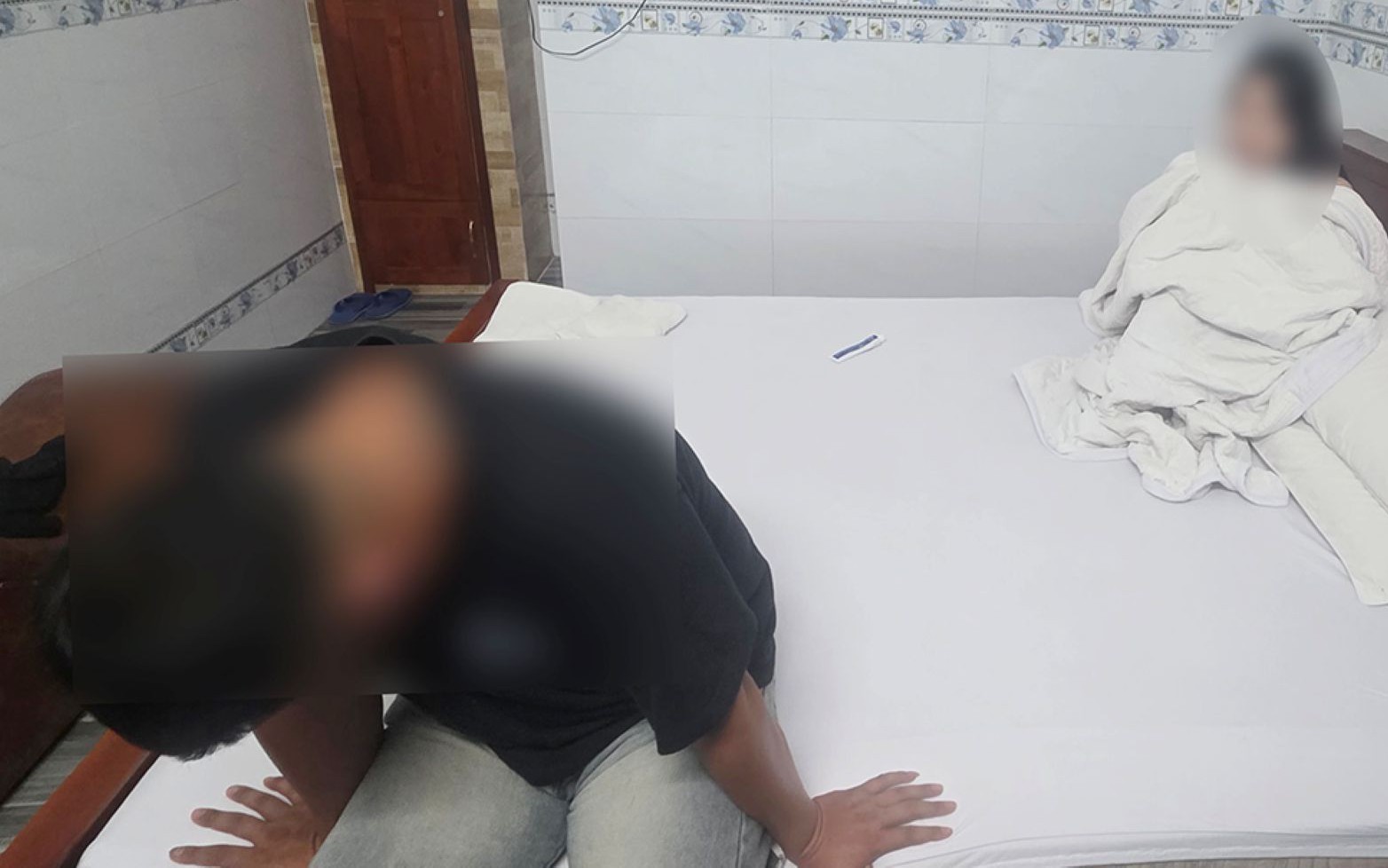 Khám xét khẩn cấp người, chỗ ở của Nguyễn Ngọc Bích Thủy và chồng- Ảnh 3. Bắt tạm giam quản lý Nguyễn Văn Trọng sinh năm 2000