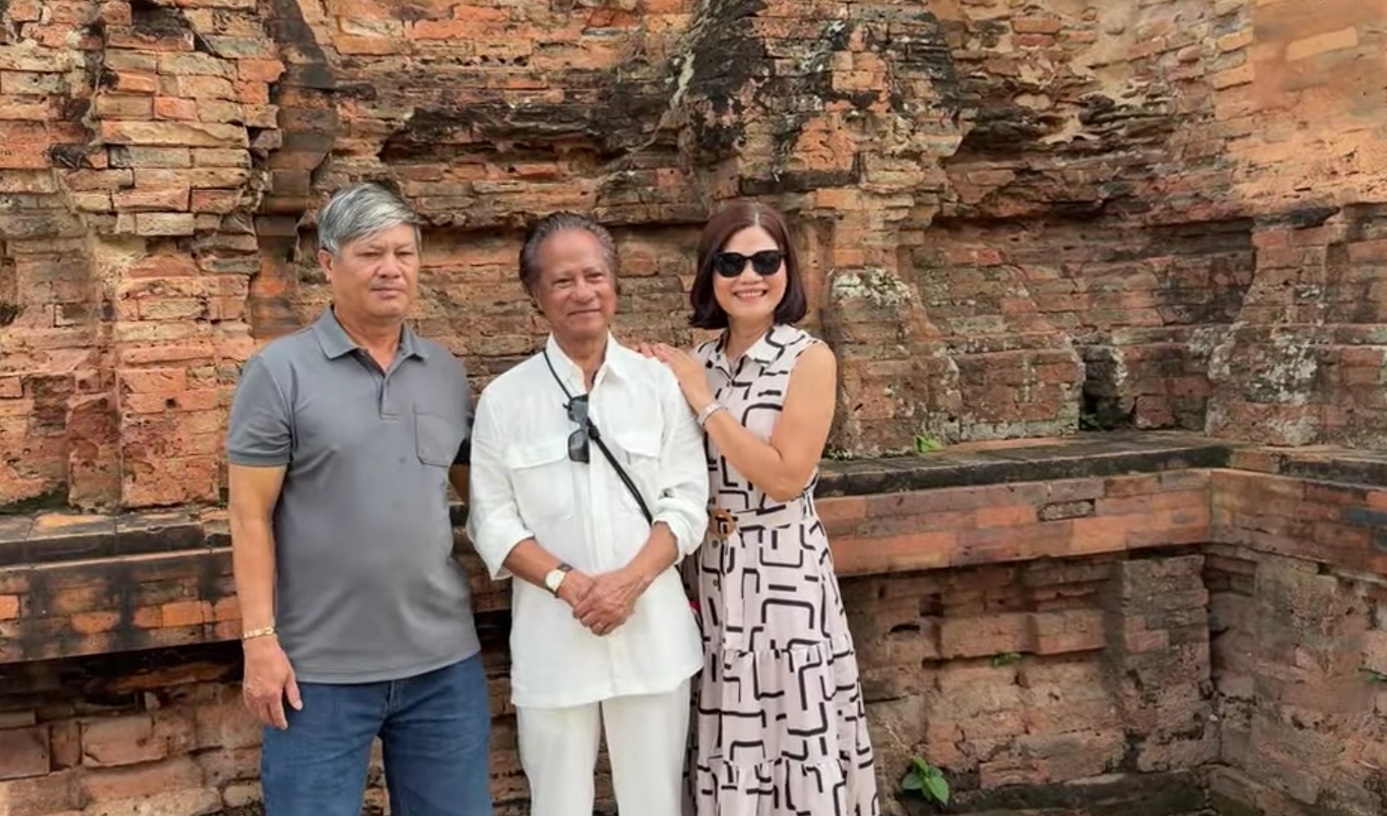 Chế Linh gây chú ý khi xuất hiện ở Nha Trang- Ảnh 5.