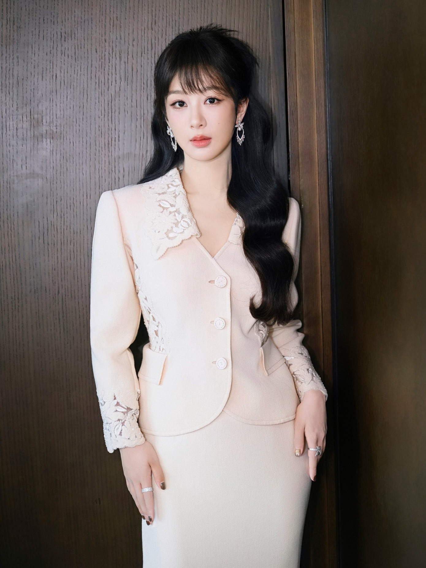 Địch Lệ Nhiệt Ba khiến Dương Tử xấu hổ- Ảnh 4.