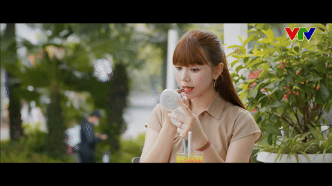 Nữ chính phim Việt giờ vàng được khen nức nở vì quá xinh, khán giả rần rần hỏi địa chỉ mua váy áo- Ảnh 3. Nữ chính phim Việt giờ vàng được khen nức nở vì quá xinh, khán giả rần rần hỏi địa chỉ mua váy áo- Ảnh 3.