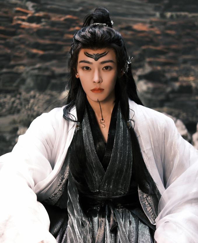 Mỹ nam cổ trang đẹp nhất cúi đầu hoảng loạn vì 1 câu nói của fan- Ảnh 6. Mỹ nam cổ trang đẹp nhất cúi đầu hoảng loạn vì 1 câu nói của fan- Ảnh 6.