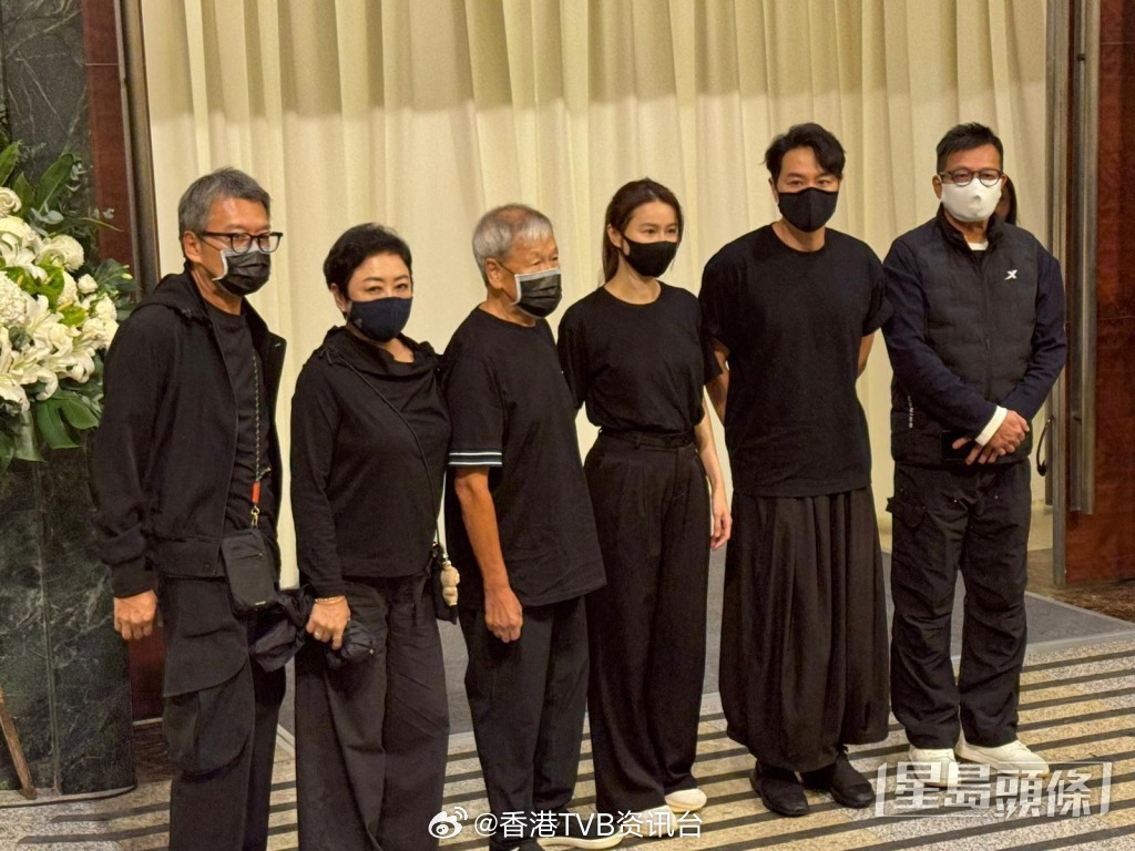 Cả giới giải trí tới lễ tang Hứa Thiệu Hùng- Ảnh 8.