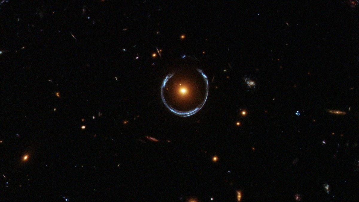 Einstein không hề nói dối chúng ta: Vũ trụ sở hữu một siêu kính viễn vọng miễn phí, giúp nhìn thấy thiên hà từ 13 tỷ năm trước- Ảnh 3.