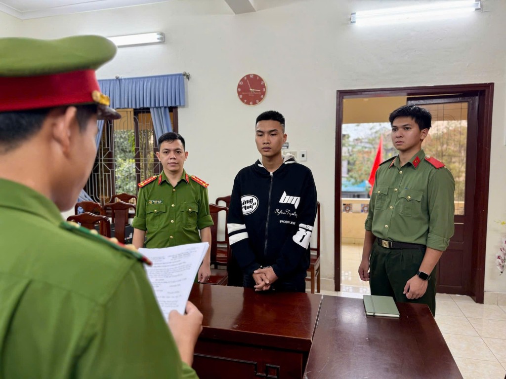 Bắt tài xế Hồ Thúc Minh Tiến sinh năm 2003- Ảnh 1.