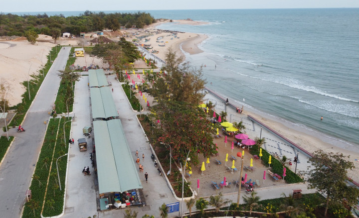 Hồ Tr&agrave;m - vi&ecirc;n ngọc xanh của TP.HCM tr&ecirc;n h&agrave;nh tr&igrave;nh ph&aacute;t triển du lịch bền vững- Ảnh 1.