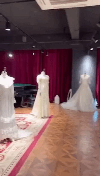 "Phú bà" xứ Trung sở hữu nhan sắc khiến mọi người ngẩn ngơ, cuộc sống trong biệt phủ 1.200m² xa hoa đến choáng váng- Ảnh 6.