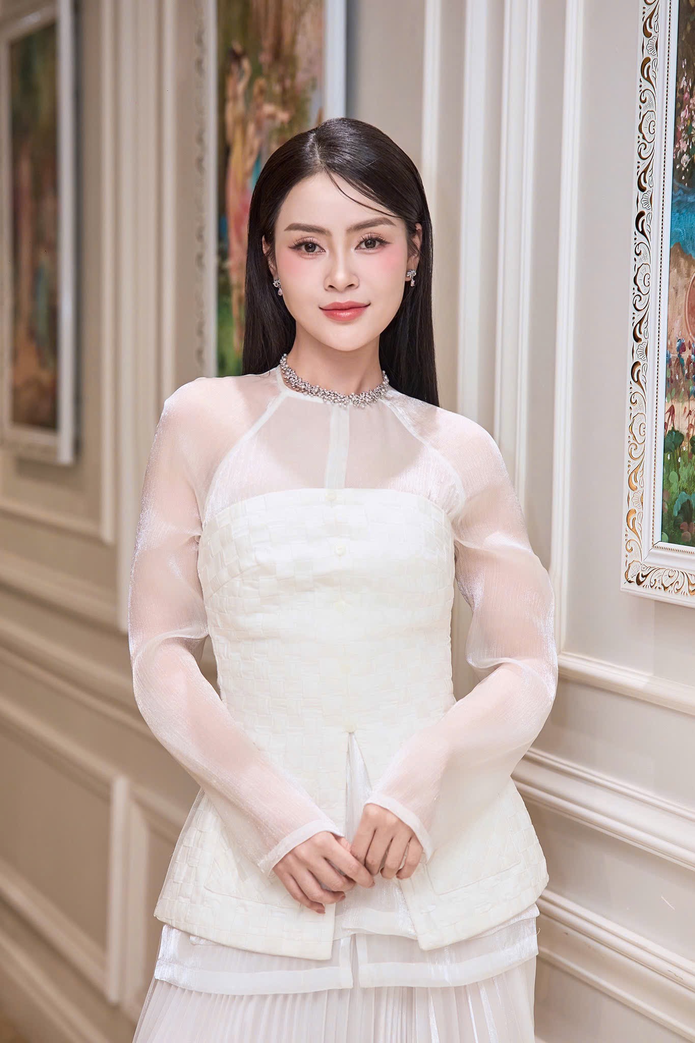 Hoa hậu Lý Kim Thảo review món chè cua ở Cà Mau- Ảnh 2.