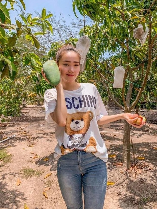 Nữ ca sĩ sở hữu 4 bất động sản triệu đô, 1 miệt vườn 20.000m² nuôi gà- Ảnh 8. Nữ ca sĩ sở hữu 4 bất động sản triệu đô, 1 miệt vườn 20.000m² nuôi gà- Ảnh 8.